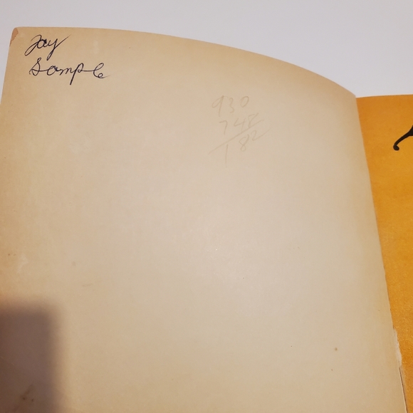 Happiness Is A Warm Puppy First Print Snoopy Paperback Book '70 Charles Schulz - Picture 9 of 13